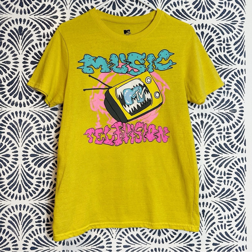 MTV Music Television Graphic T Shirt